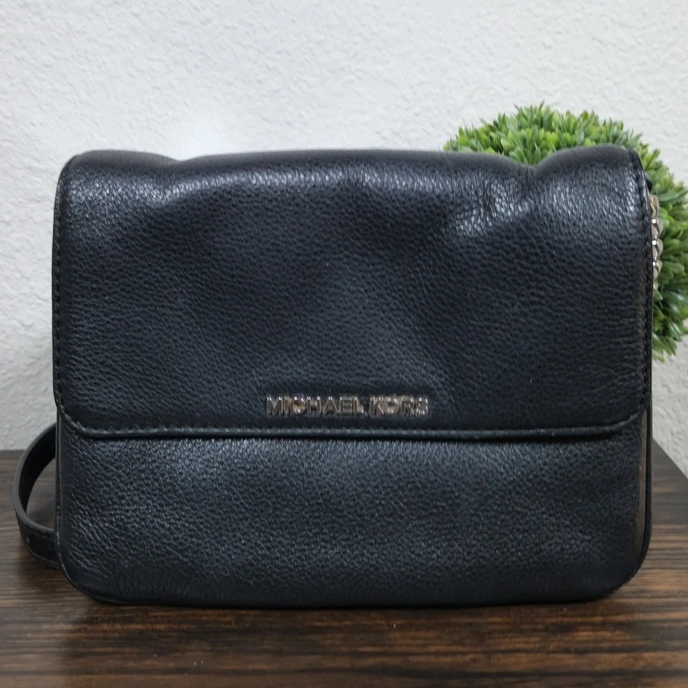 Michael Kors Bedford Double Gusset Pebble Leather Crossbody Bag Chain Purse